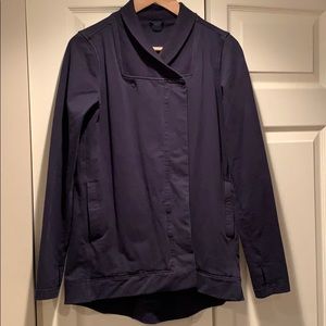 lululemon Belle Wrap navy post workout layer